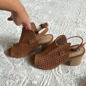 Nordstrom Sole Society Rena Cognac Genuine Leather Perforated Heel with Open Toe